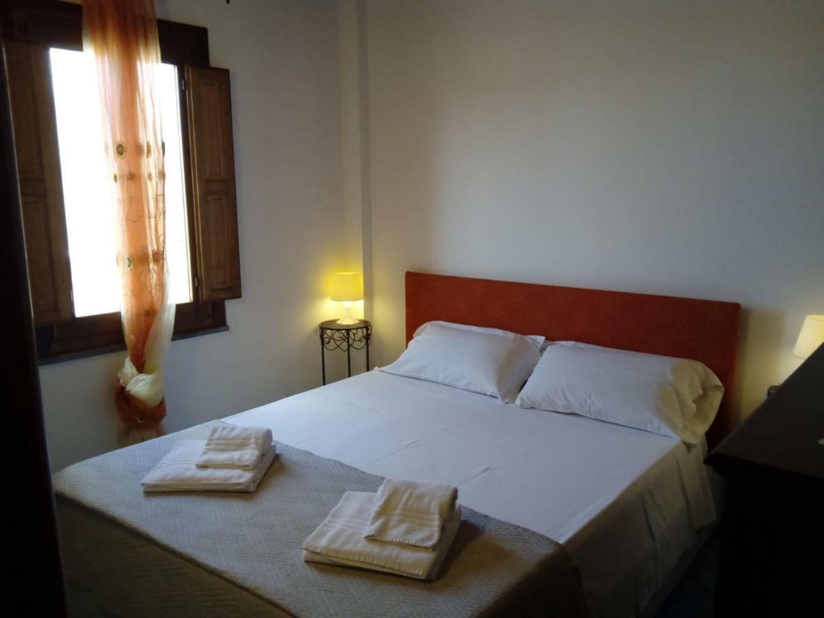Royal Mandralisca Apartment Cefalù Extérieur photo